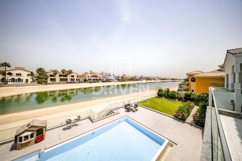 Villa til salgs i Palm Jumeirah, Dubai, Emiratene 6 soverom, 910 kvm Nr. 653165 - Foto 1