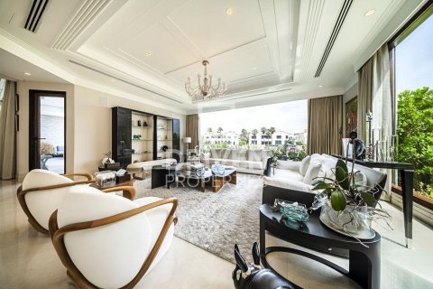 Vila v Palm Jumeirah, Dubai, SAE 6 spální, 910 m2 č. 653165 - Fotografia 5