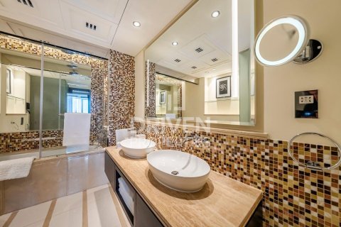 Appartement à vendre à Downtown Dubai (Downtown Burj Dubai), Dubai, EAU 2 chambres, 161 m2 № 653161 - photo 17