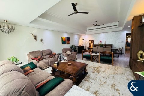 Apartmen di Jumeirah Lake Towers, Dubai, UAE 2 bilik tidur, 184 meter persegi № 697871