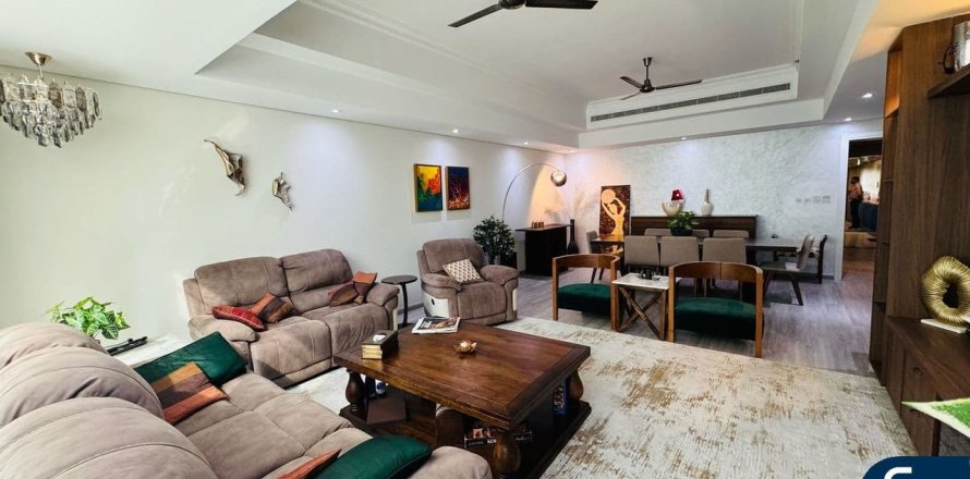 آپارتمان در Jumeirah Lake Towers، Dubai ، امارات متحده عربی 2 خوابه ، 184 متر مربع.  شماره 697871