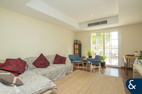 فيلا للبيع في The Springs، دبي، الإمارات العربية المتحدة 2 غرفة نوم ، 157 متر مربع ، رقم 697874 - صورة 4