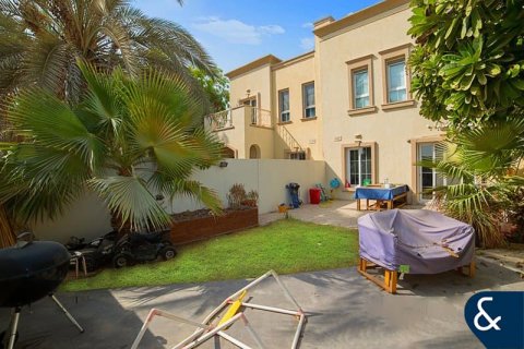 فيلا للبيع في The Springs، دبي، الإمارات العربية المتحدة 2 غرفة نوم ، 157 متر مربع ، رقم 697874 - صورة 1