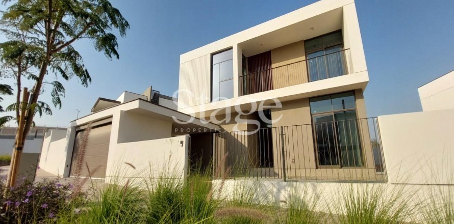Вилла Al Furjan, Дубай, БАӘ-да 5 жатын бөлмелер, 715 м² № 752131