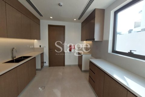 Вилла Al Furjan, Дубай, БАӘ-да 5 жатын бөлмелер, 715 м² № 752131 - фото 13