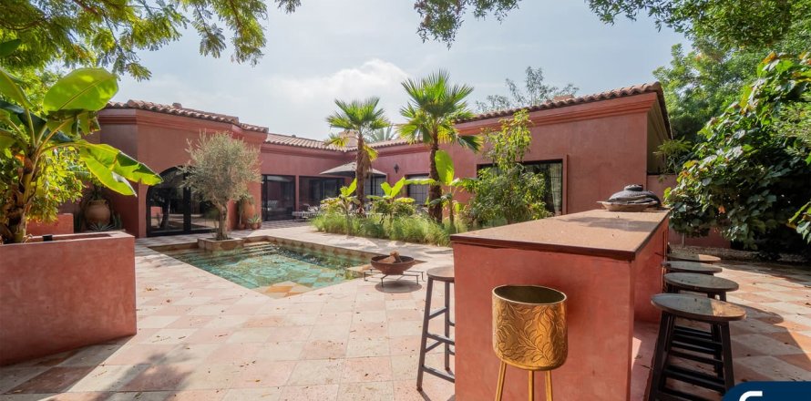 Villa i Green Community, Dubai, UAE 4 soveværelser, 899 kvm № 698223