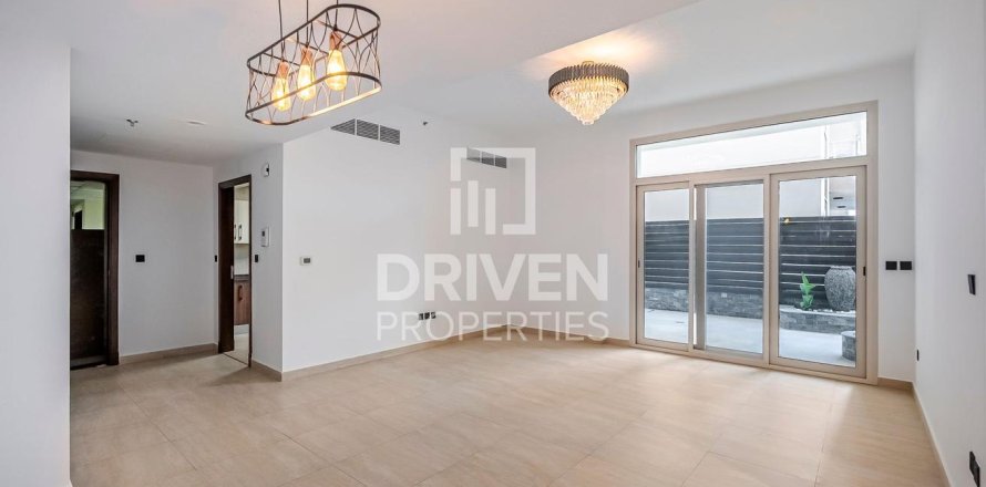 Apartamento em Al Furjan, Dubai, EAU 2 quartos, 196 m2 № 655146