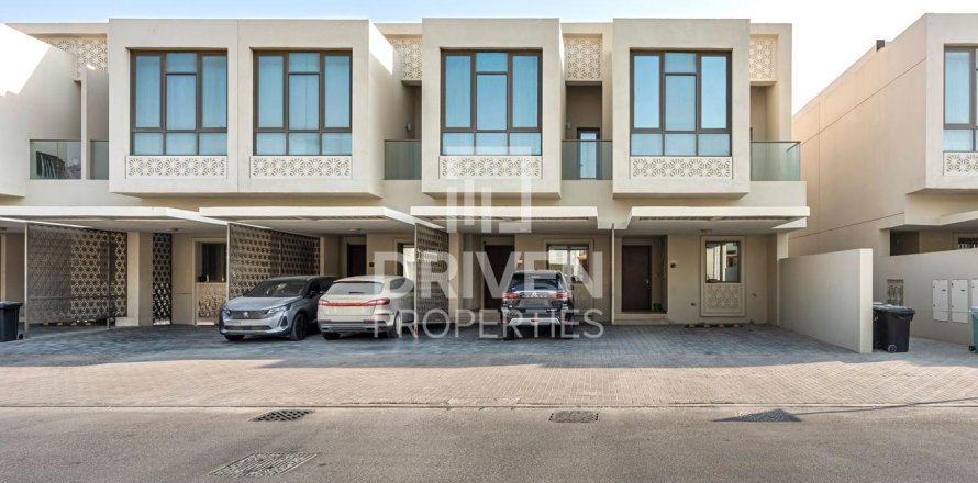 Villa in Al Furjan, Dubai, VAE 4 slaapkamers, 152 vr.m. nr 655147