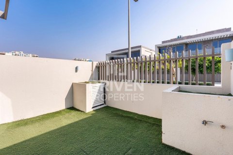 Villa te huur in Al Furjan, Dubai, VAE 4 slaapkamers, 152 vr.m., nr 655147 - foto 21