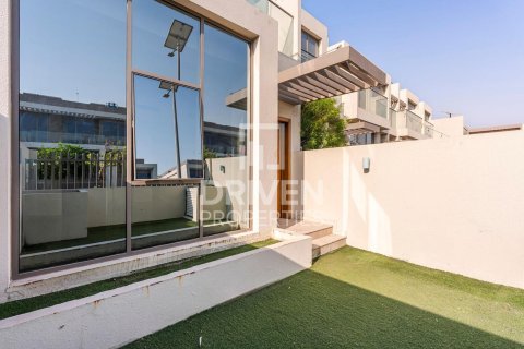 Villa te huur in Al Furjan, Dubai, VAE 4 slaapkamers, 152 vr.m., nr 655147 - foto 20