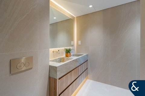 Appartement te huur in Business Bay, Dubai, VAE 2 slaapkamers, 118 vr.m., nr 688834 - foto 13