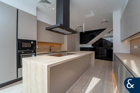 Βίλα σε Al Barari, Dubai, ΗΑΕ 4 υπνοδωμάτια, 459 τ.μ. Αρ. 688836 - φωτογραφία 6