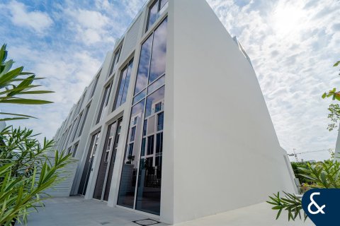 Βίλα σε Al Barari, Dubai, ΗΑΕ 4 υπνοδωμάτια, 459 τ.μ. Αρ. 688836 - φωτογραφία 16