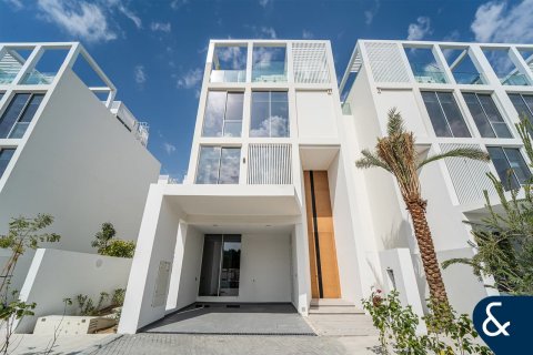 Βίλα σε Al Barari, Dubai, ΗΑΕ 4 υπνοδωμάτια, 459 τ.μ. Αρ. 688836 - φωτογραφία 1