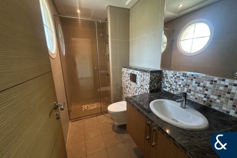 Vila v Jumeirah Park, Dubai, SAE 5 spální, 750 m2 č. 688839 - Fotografia 10