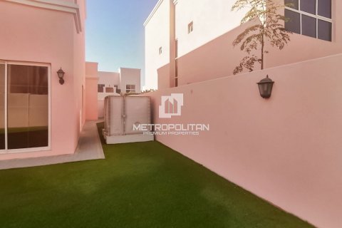 Villa te koop in Nadd Al Sheba, Dubai, VAE 4 slaapkamers, 354 vr.m., nr 664895 - foto 21