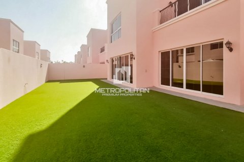Villa te koop in Nadd Al Sheba, Dubai, VAE 4 slaapkamers, 354 vr.m., nr 664895 - foto 19