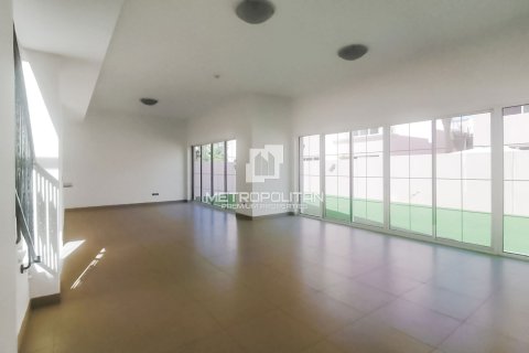 Villa te koop in Nadd Al Sheba, Dubai, VAE 4 slaapkamers, 354 vr.m., nr 664895 - foto 5