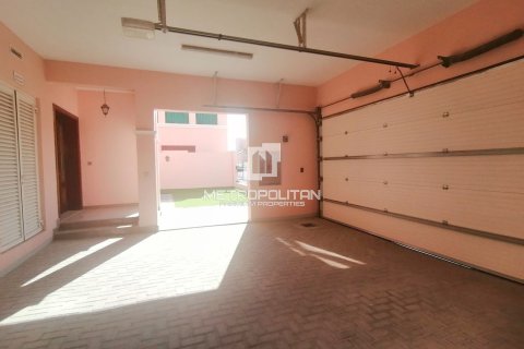 Villa te koop in Nadd Al Sheba, Dubai, VAE 4 slaapkamers, 354 vr.m., nr 664895 - foto 22