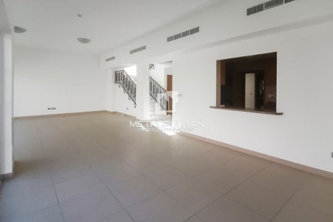Villa te koop in Nadd Al Sheba, Dubai, VAE 4 slaapkamers, 354 vr.m., nr 664895 - foto 8