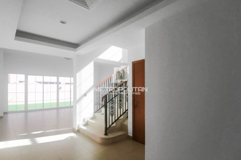 Villa te koop in Nadd Al Sheba, Dubai, VAE 4 slaapkamers, 354 vr.m., nr 664895 - foto 11