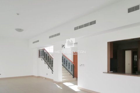 Villa te koop in Nadd Al Sheba, Dubai, VAE 4 slaapkamers, 354 vr.m., nr 664895 - foto 4