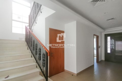 Villa te koop in Nadd Al Sheba, Dubai, VAE 4 slaapkamers, 354 vr.m., nr 664895 - foto 9