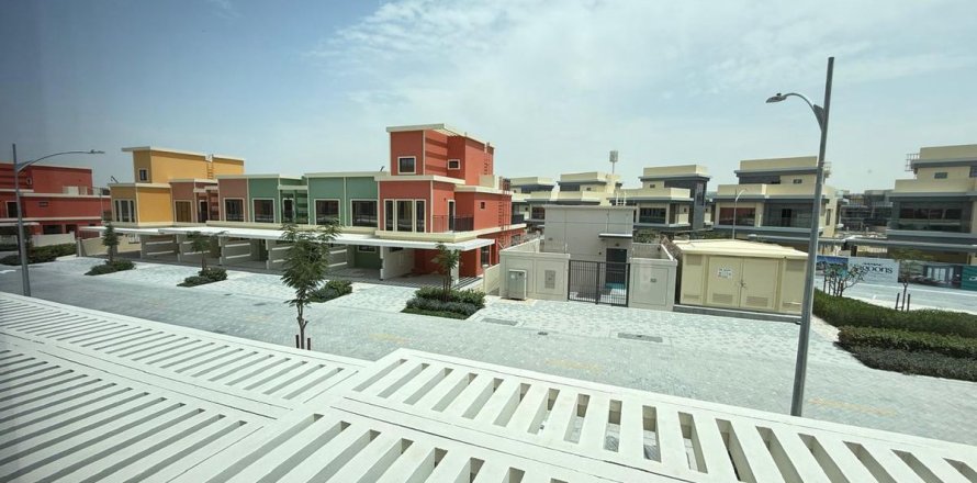 Radhus i Dubai, UAE 5 sovrum, 268.1 kvm Nr. 722127