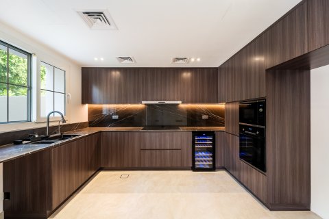 Dubai, BAE’de satılık villa 3 yatak odası, 236 m&sup2; No 696076 - fotoğraf 4