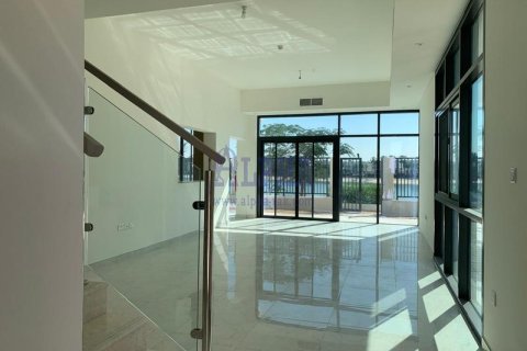 Vila u Mina Al Arab, Ras Al Khaimah, UAE 4 spavaćih soba, 457.1 m2 Br. 662765 - fotografija 17