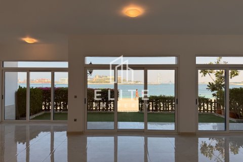 Villa Palm Jumeirah, Dubaijā, AAE 5 istabas, 264 m2 Nr. 736469 - attēls 5