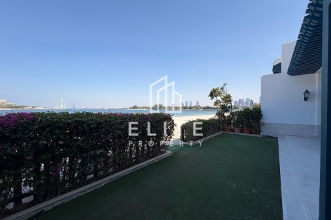Villa Palm Jumeirah, Dubaijā, AAE 5 istabas, 264 m2 Nr. 736469 - attēls 15