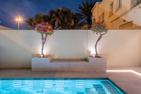 טאונהאוס למכירה ב Dubai, איחוד האמירויות  3 חדרי שינה, 157 מ"ר, מספר 754317 - תמונה 18