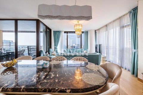 Apartament de închiriat în Jumeirah, Dubai, EAU 3 dormitoare, 294.41 mp.  №759607 - poză 5