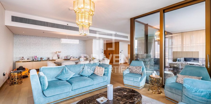 Apartament în Jumeirah, Dubai, EAU 3 dormitoare, 294.41 mp.  №759607