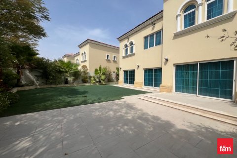 Villa Dubaijā, AAE 4 istabas, 578.6 m2 Nr. 633692 - attēls 2