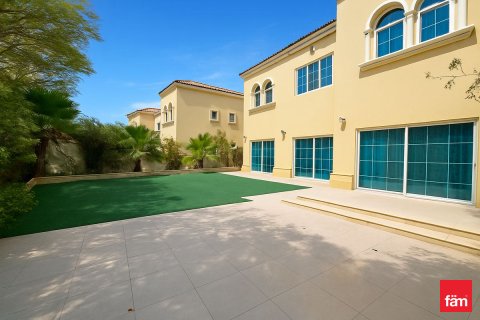 Dubai、UAE にあるヴィラの賃貸物件 4ベッドルーム、578.6 m2、No633692 - 写真 1