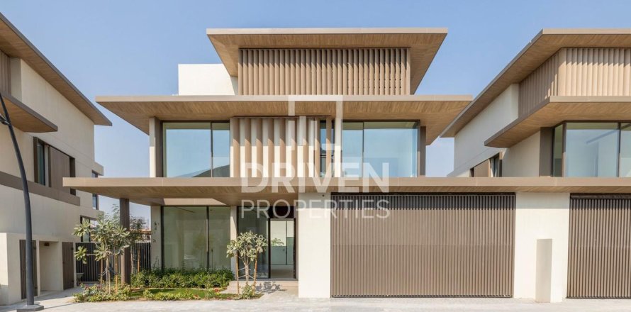 Вилла в Nadd Al Sheba, Дубай, ОАЭ 4 спальни, 458м2 № 682658