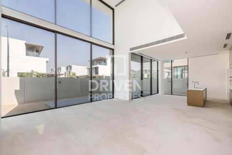 Купить виллу в Nadd Al Sheba, Дубай, ОАЭ 4 спальни, 458м2, № 682658 - фото 4