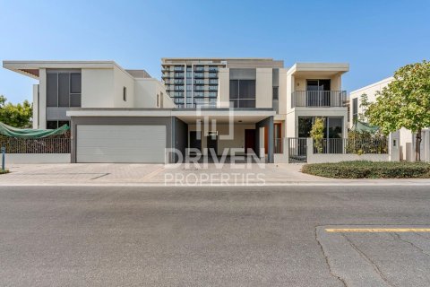 Villa til leie i Dubai Hills Estate, Dubai, Emiratene 4 soverom, 448 kvm Nr. 652977 - Foto 2