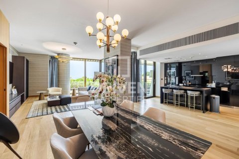 Huoneisto Jumeirah, Dubai, Arabiemiraatit 3 makuuhuonetta, 244 m2 № 652976 - kuva 7