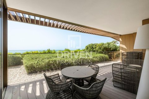 Huoneisto Jumeirah, Dubai, Arabiemiraatit 3 makuuhuonetta, 244 m2 № 652976 - kuva 18