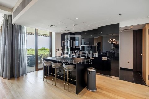 Huoneisto Jumeirah, Dubai, Arabiemiraatit 3 makuuhuonetta, 244 m2 № 652976 - kuva 5