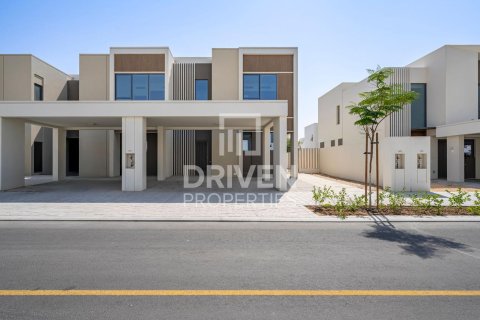 Снять в аренду таунхаус в The Valley, Дубай, ОАЭ 4 спальни, 205м2, № 652980 - фото 2