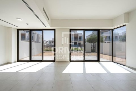 Снять в аренду таунхаус в The Valley, Дубай, ОАЭ 4 спальни, 205м2, № 652980 - фото 7