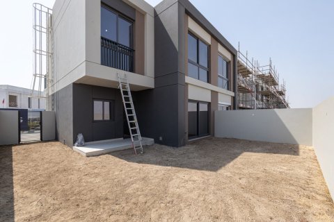 Villa en alquiler en Dubai South (Dubai World Central), Dubai, EAU 2 dormitorios, 129 m2 № 739044 - foto 4