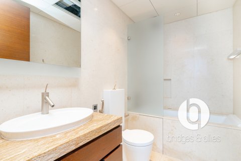 Apartemen di Downtown Dubai (Downtown Burj Dubai), UEA 3 kamar tidur, 247 m2 nomor 758106 - foto 22
