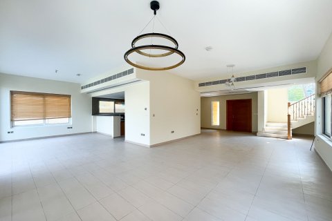 Вилла в Jumeirah Park, Дубай, ОАЭ 4 спальни, 510м2 № 759812