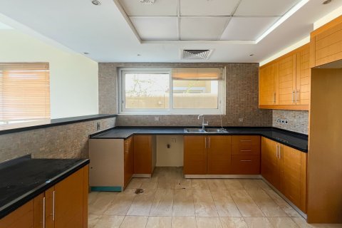 Jumeirah Park, Dubai, संयुक्त अरब अमीरात में विला, 4 बेडरूम, 510 वर्ग मीटर, संख्या 759812 - फ़ोटो 5