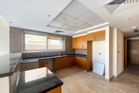 Jumeirah Park, Dubai, संयुक्त अरब अमीरात में विला, 4 बेडरूम, 510 वर्ग मीटर, संख्या 759812 - फ़ोटो 4